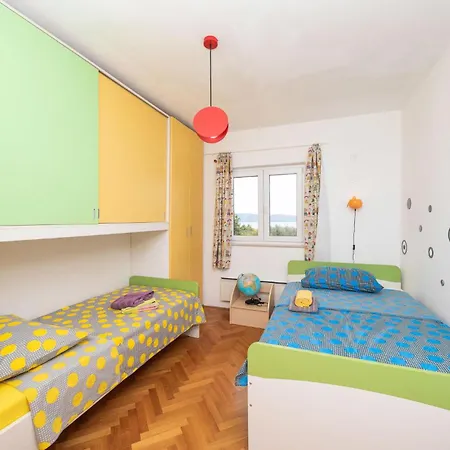 2 Bedroom In Kastel Gomilica * Kaštela