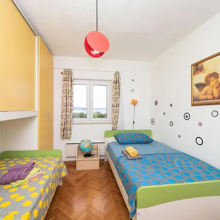2 Bedroom In Kastel Gomilica Kaštela
