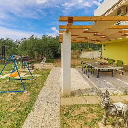 Kastel Gomilica With Sea View I Dom wakacyjny *