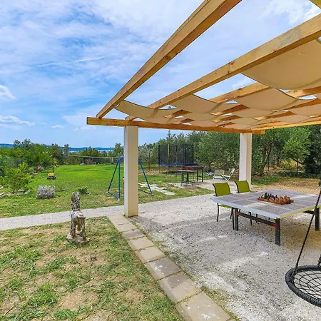 Kastel Gomilica With Sea View I Dom wakacyjny Kaštela